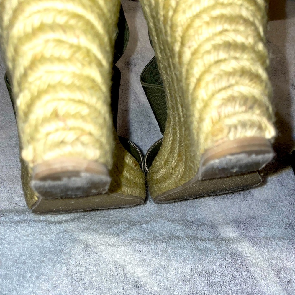STEVE MADDEN- ESPADRILLE- PLATFORM/WEDGE SANDAL - Picture 7 of 7